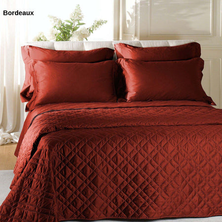 Trapuntino Copriletto Caleffi Prestigioso Ed Elegante Trapuntino Copriletto Trapuntato in Raso Di Cotone Letto Matrimoniale Vari Colori Elegante e prestigioso Trapuntino Copriletto trapuntato Tinta Unita in Raso di Cotone letto Matrimoniale Caleffi Detta Casa e cucina/Tessili per la casa/Biancheria da letto/Coperte e trapunte/Trapunte La Bottega del Risparmio - Bari, Commerciovirtuoso.it