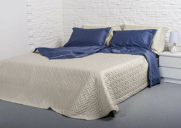 Trapuntino Copriletto Trapuntato Balzato Matrimoniale In Raso Di Puro Cotone Helen By Rebecca Home 100gr/mq Casa e cucina/Tessili per la casa/Biancheria da letto/Copriletti Puleo Casa - Palermo, Commerciovirtuoso.it