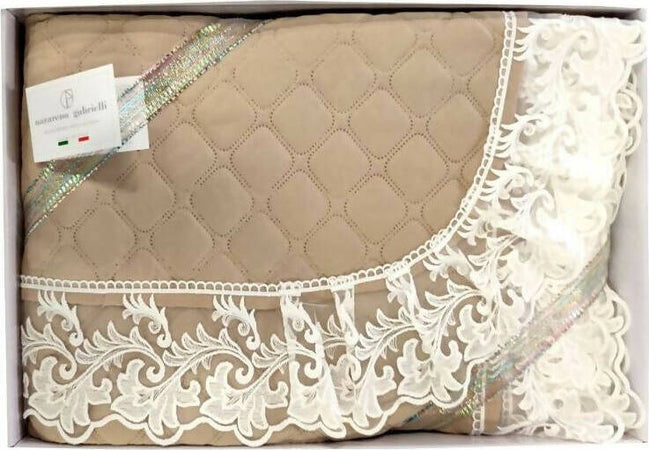 Trapuntino copriletto trapuntato matrimoniale con applicazioni tulle e macrame' federica nazareno gabrielli Casa e cucina/Tessili per la casa/Biancheria per la cameretta/Trapunte e copriletti Puleo Casa - Palermo, Commerciovirtuoso.it