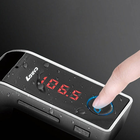 Trasmettitore-fm-per-auto-con-bluetooth-ingresso-aux-slot-scheda-sd-e-porta-usb-installazione-nell'accendisigari