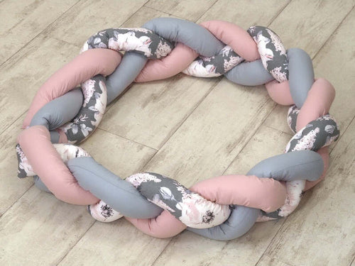 Treccia Paralcolpi 210 MONOPATTERN DALIA PINK ROSE GRAY Amy Casa e cucina/Tessili per la casa/Biancheria per culle e lettini/Biancheria bimbi/Paraurti per letto La Casa Del Bebè - Napoli, Commerciovirtuoso.it