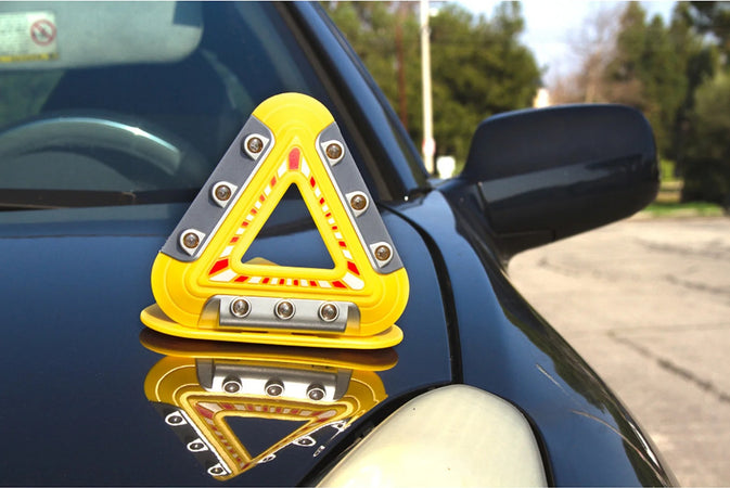 Triangolo Di Emergenza Per Auto A 9 Led Ricaricabile Segnale Pericolo Magnetico Auto e Moto > Auto > Moto > Manutenzione Auto > Manutenzione Moto Trade Shop italia - Napoli, Commerciovirtuoso.it
