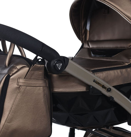 Trio Junama Diamond Fluo Pelle Bronze Navicella Nera Telaio Fango Prima infanzia/Passeggini carrozzine e accessori/Passeggini e carrozzine/Sistemi modulari La Casa Del Bebè - Napoli, Commerciovirtuoso.it