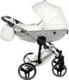 Trio Junama Diamond Mirror Satin V2 3 in 1 Pelle Bianco Navicella Grigio Telaio Cromato Prima infanzia/Passeggini carrozzine e accessori/Passeggini e carrozzine/Sistemi modulari La Casa Del Bebè - Napoli, Commerciovirtuoso.it