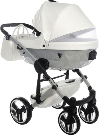 Trio Junama Diamond Mirror Satin V2 3 in 1 Pelle Bianco Navicella Grigio Telaio Cromato Prima infanzia/Passeggini carrozzine e accessori/Passeggini e carrozzine/Sistemi modulari La Casa Del Bebè - Napoli, Commerciovirtuoso.it
