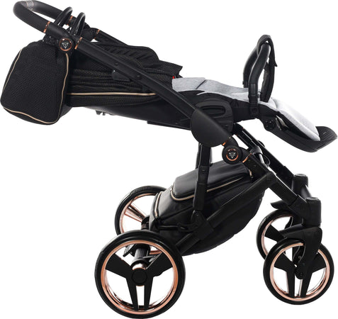 Trio Junama Diamond Mirror Satin V2 3 in 1 Tessuto Nero/Nav. Champagne Telaio Nero Prima infanzia/Passeggini carrozzine e accessori/Passeggini e carrozzine/Sistemi modulari La Casa Del Bebè - Napoli, Commerciovirtuoso.it