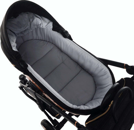 Trio Junama Diamond Mirror Satin V2 3 in 1 Tessuto Nero/Nav. Champagne Telaio Nero Prima infanzia/Passeggini carrozzine e accessori/Passeggini e carrozzine/Sistemi modulari La Casa Del Bebè - Napoli, Commerciovirtuoso.it