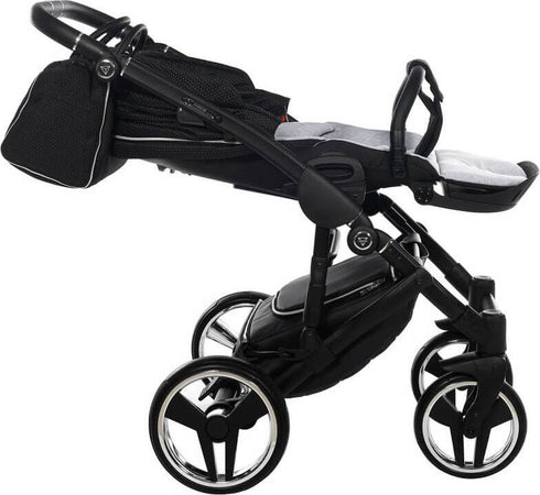 Trio Junama Diamond Mirror Satin V2 3 in 1 Tessuto Nero/Navicella Grey Telaio Nero Prima infanzia/Passeggini carrozzine e accessori/Passeggini e carrozzine/Sistemi modulari La Casa Del Bebè - Napoli, Commerciovirtuoso.it