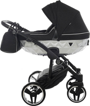 Trio Junama Diamond Mirror Satin V2 3 in 1 Tessuto Nero/Navicella Grey Telaio Nero Prima infanzia/Passeggini carrozzine e accessori/Passeggini e carrozzine/Sistemi modulari La Casa Del Bebè - Napoli, Commerciovirtuoso.it