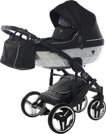 Trio Junama Diamond Mirror Satin V2 3 in 1 Tessuto Nero/Navicella Grey Telaio Nero Prima infanzia/Passeggini carrozzine e accessori/Passeggini e carrozzine/Sistemi modulari La Casa Del Bebè - Napoli, Commerciovirtuoso.it