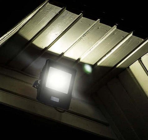 V-TAC-PRO-Faro-LED-Chip-Samsung-10W-con-Sensore-PIR-Cavo-1m-Colore-Nero-Luce-Bianca-Fredda-6500K-IP65