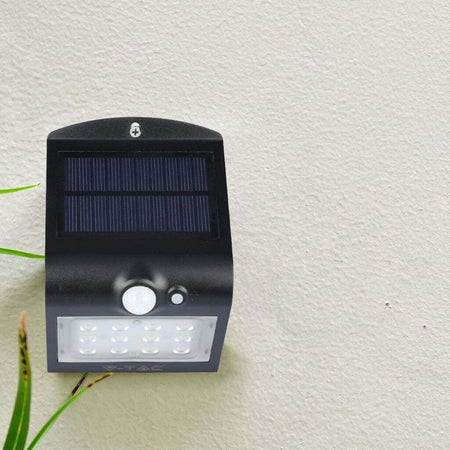 V-TAC VT-767-2 LAMPADA NERO DA MURO LED 1,5W CON PANNELLO SOLARE E SENSORE - SKU 8277-2 Illuminazione/Illuminazione per esterni/Lampade da parete Zencoccostore - Formia, Commerciovirtuoso.it