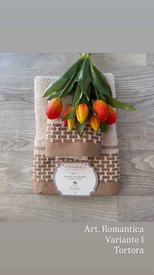 Set Asciugamani 1+1 Via Roma 60 Romantica – Spugna di Cotone Jacquard 420 gr/m²
