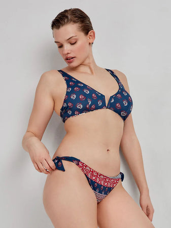 Costume Gisela 2/30222BT taglia M, bikini reversibile fantasia etnica, top gran capienza senza ferretto, slip regolabile con laccetti, spalline regolabili.