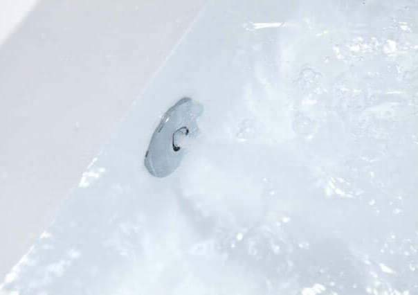 Vasca Idromassaggio Bianca E Acciaio 180x120cm Getto a Cascata Controllo Touch Poggiatesta Ergonomico E Funzione Cromoterapia Casa e cucina/Bagno/Attrezzature per bagni/Vasche da bagno/Vasche da bagno idromassaggio Shopbagno.it - Roma, Commerciovirtuoso.it