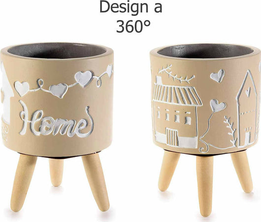 Vaso In Cemento Su Treppiede In Legno Con Decoro Familyhome In 2 Varianti Design 14zero3 Casa e cucina/Decorazioni per interni/Vasi Sogno Shop - Assisi, Commerciovirtuoso.it