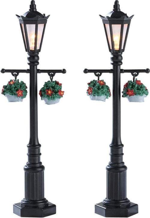 ‎Vecchio lampione inglese‎, accessorio per villaggio di Natale da 10,5 cm, set 2 pezzi Casa e cucina/Decorazioni per interni/Addobbi e decorazioni per ricorrenze/Decorazioni natalizie/Oggettistica MagiediNatale.it - Altamura, Commerciovirtuoso.it