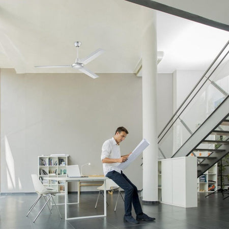 Ventilatore a soffitto con 3 pale in metallo ed interruttore da muro Ø 120 cm