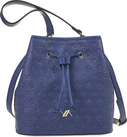 VERDE-FASHION-|-Borsa-a-secchiello-con-logo-intarsiato