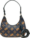 VERDE-FASHION-|-Borsa-a-spalla-mezzaluna-trama-logo