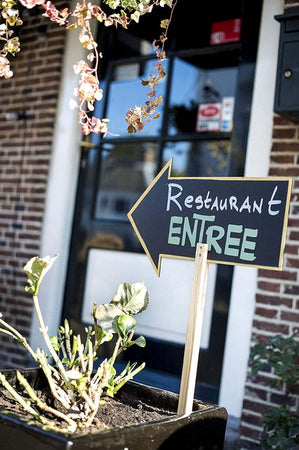 VERMES---LAVAGNA-STICK-FRECCIA-CON-ASTA-IN-LEGNO-E-PENNARELLO-A-GESSO-LIQUIDO