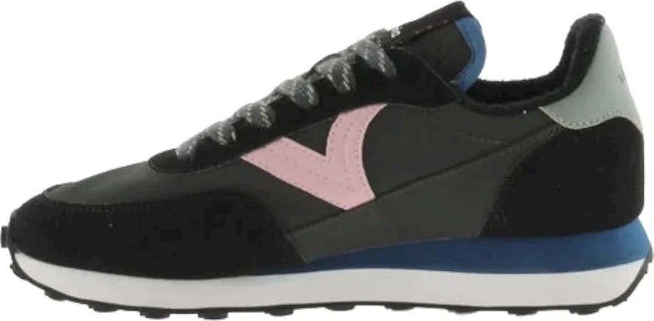 Victoria-sneakers-nere-Astro