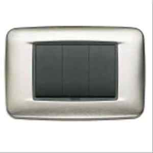 VIMAR---1-PLACCA-EIKON-ROUND-3-MODULI-IN-METALLO-COLORE-INOX-NATURALE-SPAZZOLATO-20683.91