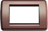 Vimar---Placca-Idea-Rondò-3-moduli-in-metallo-colore-bordeaux-metallizzato-16753.25