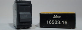VIMAR-SERIE-IDEA-INTERRUTTORE-AUTOMATICOMAGNETOTERMICO-BIPOLARE-CON-2-POLI-PROTETTI-C16-230V-POTERE-INTERRUZIONE-3000A-GRIGIO