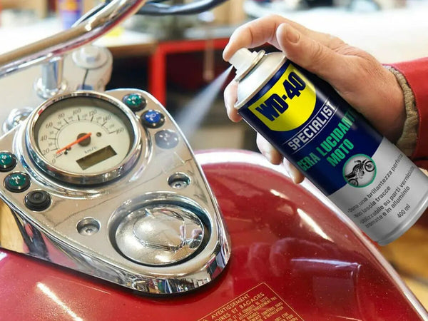 WD-40-Specialist-Moto-Cera-Lucidante---400ml.-Confezione-da-1pz