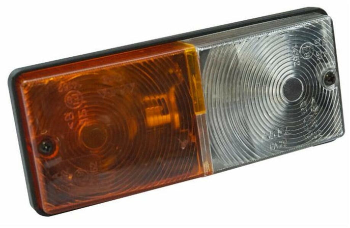 Fanale anteriore dx-sx con luci di posizione e direzione