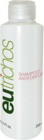Eutrichos shampoo antiforfora 250 ml ad effetto gommage, facilita l'eliminazione delle scaglie ancora saldamente attaccate al cuoio capelluto