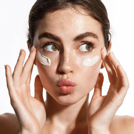 Yodeyma Crema Viso Anti-età 50 Ml Pelli Mature Anti-aging Face Cream Bellezza/Cura della pelle/Viso/Idratanti/Trattamenti giorno/Creme Profumeria Chèri - Locri, Commerciovirtuoso.it
