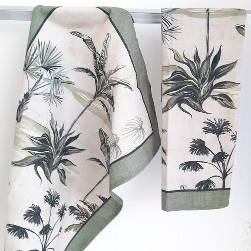 Set di 4 canovacci Creole Firenze in 100% cotone, modelli Bacche, Maiorca, Crocus, Flores, Maila, misura 50x70 cm, eleganti e Made in Italy.