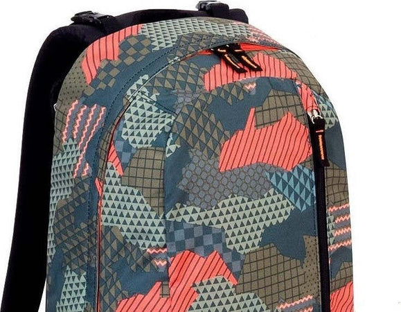 ZAINO THE DOUBLE CAMOUFLAGE GRIGIO REVERSIBILE 44 x 34 x 21 CM Cancelleria e prodotti per ufficio/Scuola e materiale didattico/Materiale scolastico/Cartelle e zaini per la scuola/Zaini per ragazzi Trade Shop italia - Napoli, Commerciovirtuoso.it