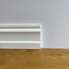 Battiscopa PREMIUM in legno MASSELLO mod. INGLESE 95x15 laccato bianco liscio (prezzo al metro) - Eternal Parquet