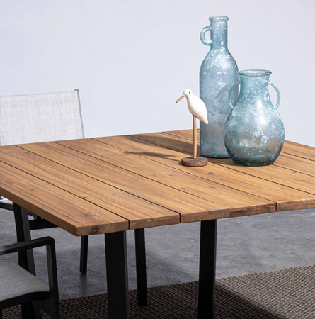 Tavolo quadrato moderno "Helsinki" in acciaio verniciato nero e doghe in legno 130 cm Giardino e giardinaggio/Arredamento da giardino e accessori/Tavoli e tavolini/Tavoli standard Decor Space - Altamura, Commerciovirtuoso.it