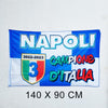 Bandiera Napoli Campione D'italia Scudetto Calcio Squadra Azzurro 90x140 Cm Sport e tempo libero/Fan Shop/Calcio/Bandiere e gagliardetti Trade Shop italia - Napoli, Commerciovirtuoso.it