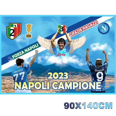 Bandiera Forza Napoli Campione D'italia 2023 Grazie Ragazzi Scudetto 90x140cm Sport e tempo libero/Fan Shop/Calcio/Bandiere e gagliardetti Trade Shop italia - Napoli, Commerciovirtuoso.it
