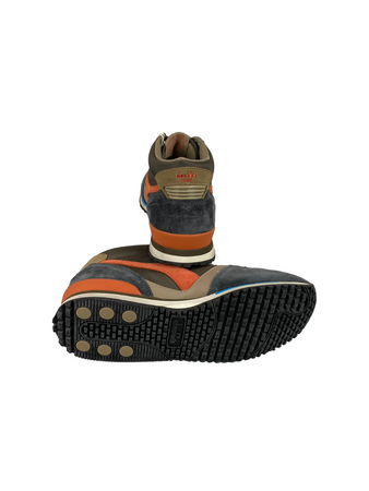 Scarpa uomo sportiva - Diadora Heritage - EXODUS 5/8 SW - Tarmac/Lead Gray -  201.17137301C6356 Moda/Uomo/Scarpe/Sneaker e scarpe sportive/Sneaker casual Couture - Sestu, Commerciovirtuoso.it