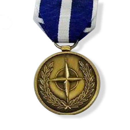 Medaglia Kosovo Nato Con Nastro Sport e tempo libero/Accessori/Trofei medaglie e premi/Medaglie Il Distintivo - Pesaro, Commerciovirtuoso.it