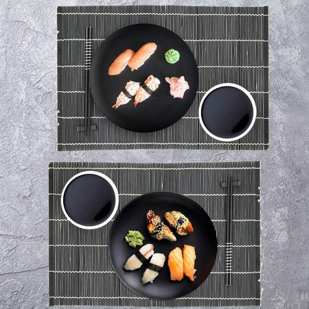 Set Sushi Cibo Giapponese 2 Persone con Bacchette Legno Ciotole Tovagliette Nero