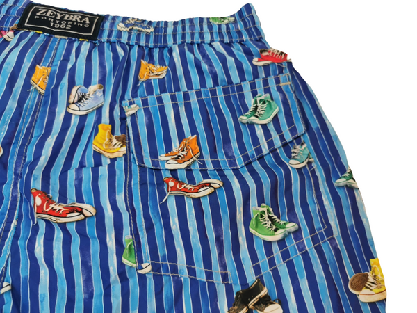 Boxer mare Uomo Zeybra Portofino 1962 - fantasia righe/scarpe  - colore blu multicolore Moda/Uomo/Abbigliamento/Mare e piscina/Pantaloncini e calzoncini Couture - Sestu, Commerciovirtuoso.it