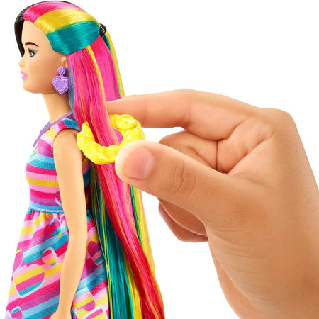 Barbie Super Chioma Bambola Petite con Abito a Cuori e 15 Accessori Idea Regalo