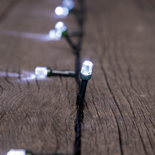 Luci di natale catena led Diamante 50 mt da esterno addobbi natalizi Ø 8 mm Casa e cucina/Decorazioni per interni/Addobbi e decorazioni per ricorrenze/Decorazioni natalizie/Luci natalizie/Catene luminose per interni MagiediNatale.it - Altamura, Commerciovirtuoso.it