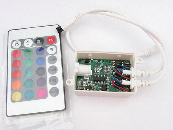 Centralina RGB Kit Controller Telecomando IR Infrarossi Per Striscia LED RGB 12V 3X2A IR240 Ledlux