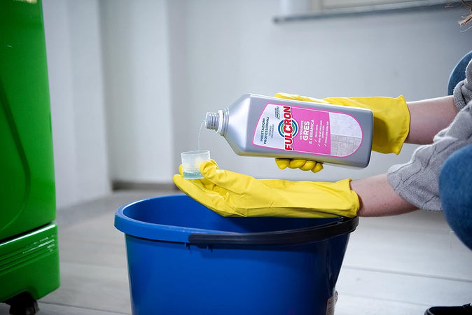 Detergente neutro "Fulcron" per lavare pavimenti in gres e ceramica, da 1 litro Casa e cucina/Detergenti e prodotti per la pulizia/Detergenti per la casa/Detergenti multiuso La Zappa - Altamura, Commerciovirtuoso.it