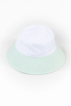 Cappello Donna Pukas Towel Bucket Bianco Bucket Hat Moda/Donna/Accessori/Cappelli e cappellini/Cappelli alla pescatora Snotshop - Roma, Commerciovirtuoso.it