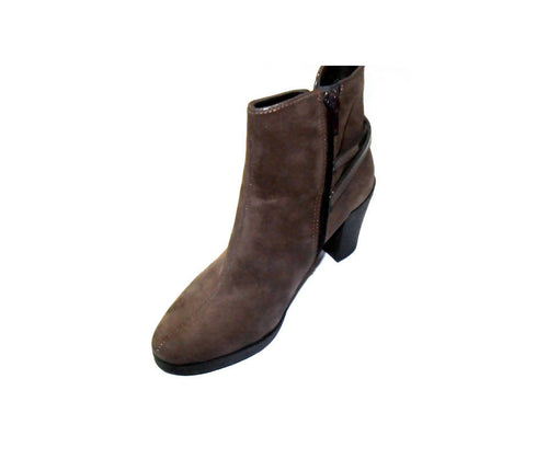Stivaletto donna in pelle scamosciata marrone - Stivale donna con tacco in camoscio Made in Italy - Stivali con cerniera laterale Marroni Moda/Donna/Scarpe/Stivali L’Orchidea - Siderno, Commerciovirtuoso.it