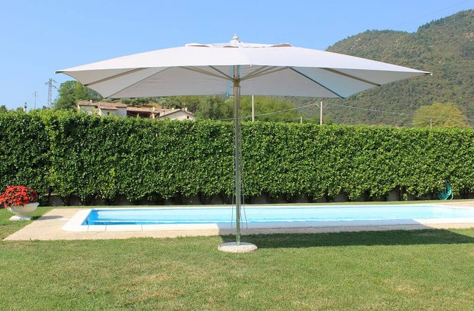ACIS - ombrellone da giardino 3x3 palo centrale in alluminio Grigio chiaro Milani Home